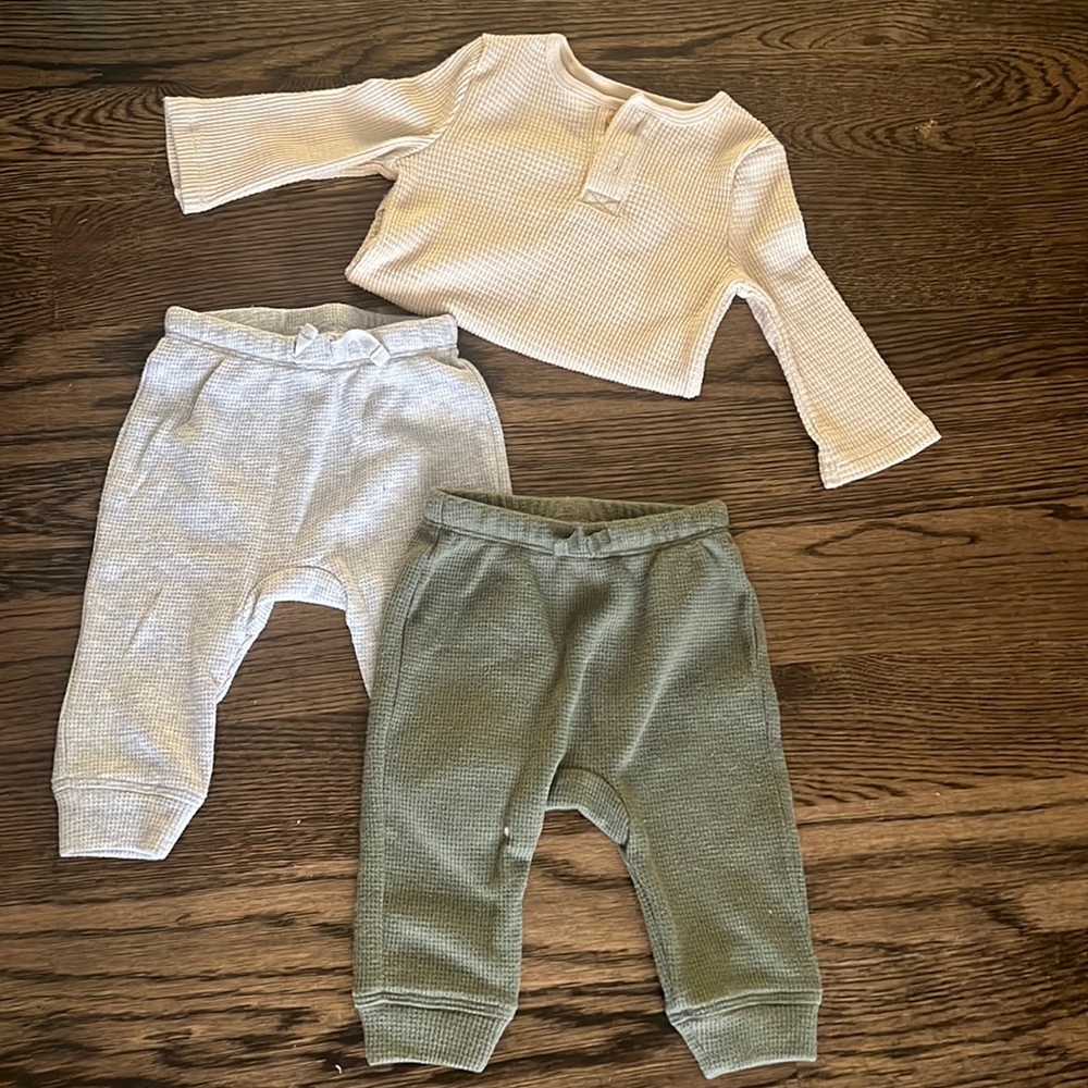 Thermal pants & onesie bundle